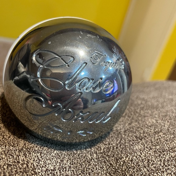 Ceramic Clase Azul Tequila Reposado bottle - Picture 6 of 8